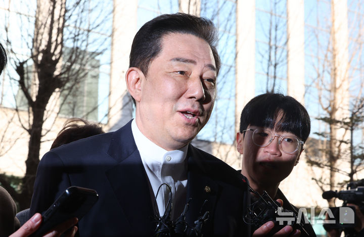 '공천헌금 의혹' 김병기 경찰 출석… "반드시 명예 회복할 것" [뉴시스Pic]