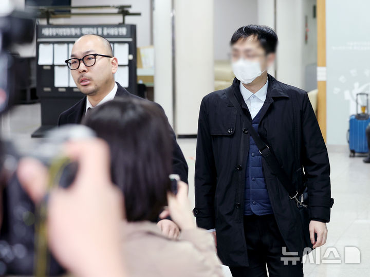 '北 무인기 침투' 제작업체 사내이사, 구속심사 출석