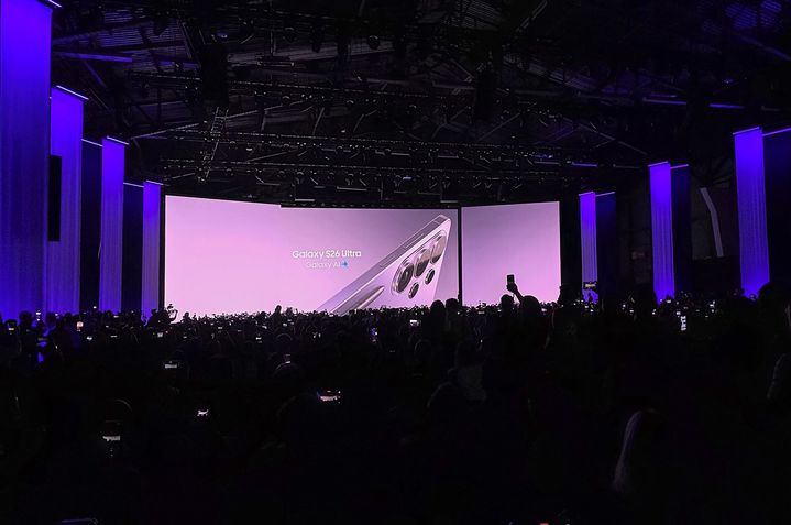 [서울=뉴시스] 25일(현지 시간) 미국 샌프란시스코에서 열린 '갤럭시 언팩 2026'에서 갤럭시 S26 울트라가 소개되고 있다. (사진=삼성전자 제공) 2026.02.26. photo@newsis.com *재판매 및 DB 금지
