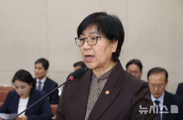 정은경 "공보의 복무기간 단축 찬성…국방부와 협의 중"