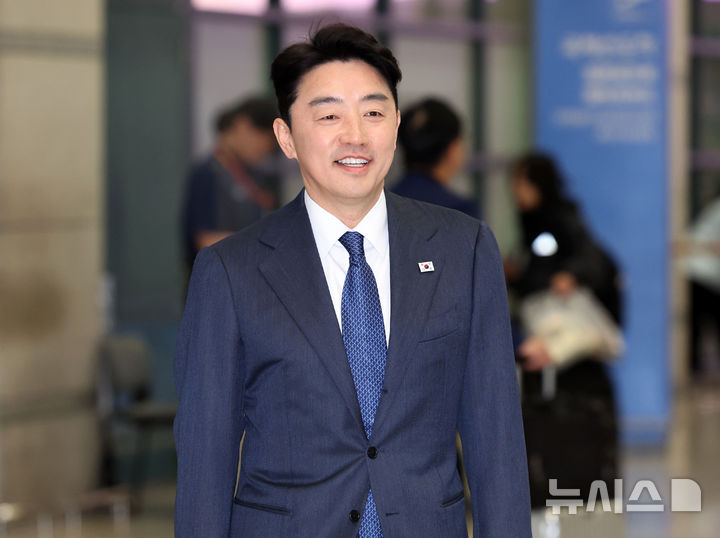 강훈식 "한-UAE 방산 포함 650억달러 이상 협력사업 추진"(종합)