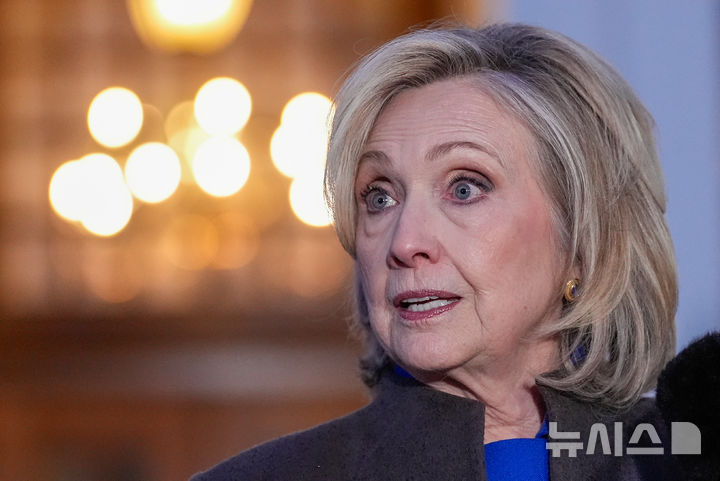 힐러리 클린턴 전 美 국무장관 "엡스타인 만난 기억 없어" [뉴시스Pic]