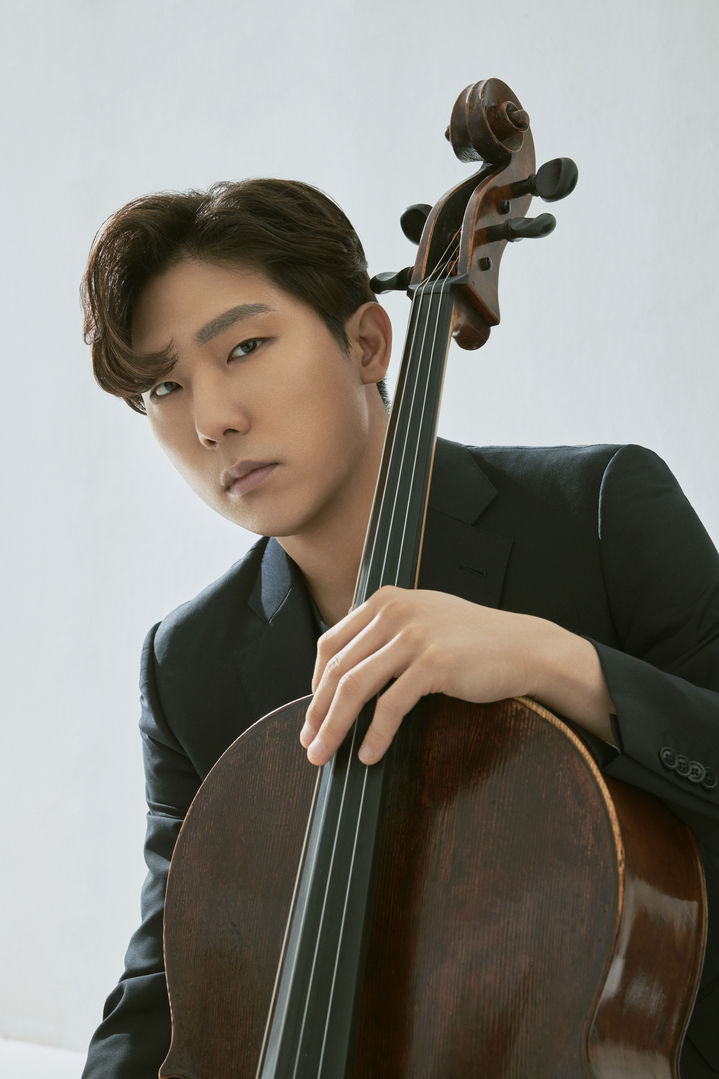 [서울=뉴시스] 첼리스트 문태국. (사진=크레디아 제공 ⓒGyeoraeMoon) 2026.02.27. photo@newsis.com *재판매 및 DB 금지