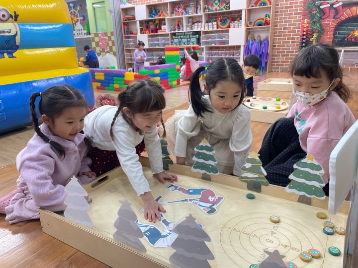  *재판매 및 DB 금지