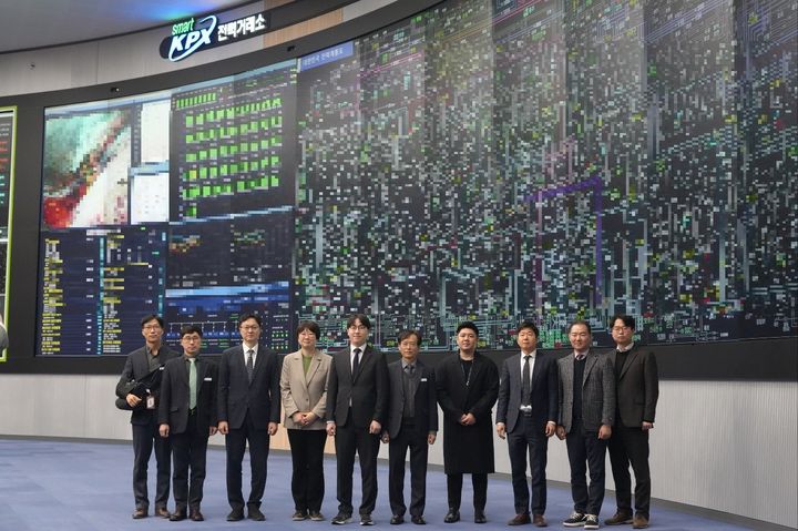 [세종=뉴시스]봄철 전력수급 안정화 대책기간(2월28일~6월14일) 시행을 앞두고, 정부 관계자들이 전력거래소를 찾았다.(사진=전력거래소 제공) *재판매 및 DB 금지