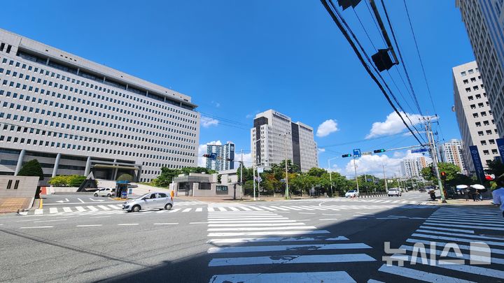 “12년 버텼지만 폐업”…지역 변호사들 어려운 이유는?