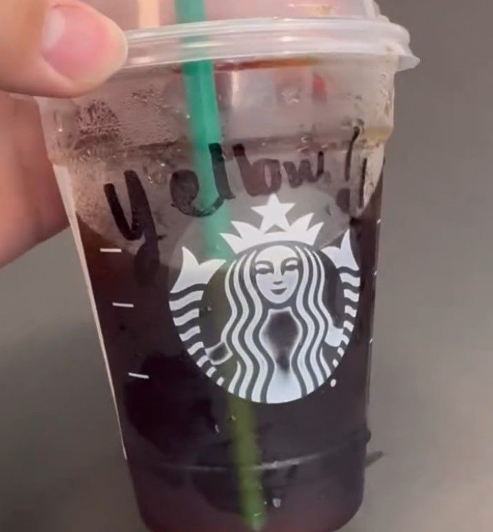 [뉴시스]미국 스타벅스에서 한국인 손님이 인종차별적 문구가 적힌 음료 컵을 받은 사실이 알려졌다. (사진 = @n20_lim 스레드 캡처) *재판매 및 DB 금지
