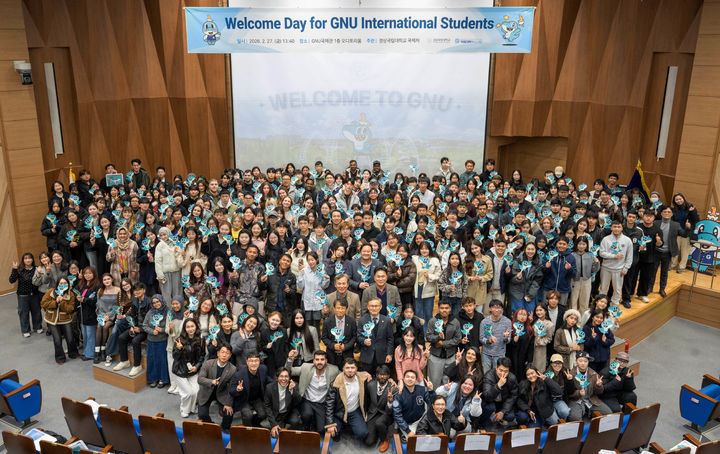 [진주=뉴시스]경상국립대학교 외국인 유학생 오리엔테이션.(사진=경상국립대 제공).2026.02.27.photo@newsis.com *재판매 및 DB 금지