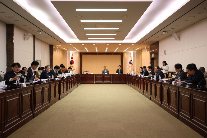 [서울=뉴시스]통일부가 27일 '2026년 지방자치단체 남북교류협력 정책협의회'를 개최한 모습. (사진=통일부 제공) 2026.02.27. *재판매 및 DB 금지