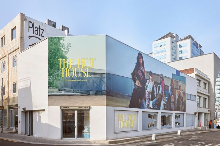 [서울=뉴시스] 르세라핌 팝업. (사진 = 쏘스뮤직 제공) 2026.02.28. photo@newsis. *재판매 및 DB 금지