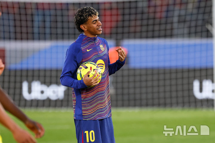 [바르셀로나=AP/뉴시스] 스페인 프로축구 프리메라리가 FC바르셀로나의 라민 야말. 2026.02.28.