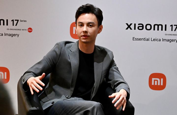 [서울=뉴시스] 샤오미가 28일(현지 시간) MWC26이 열리는 스페인 바르셀로나 현지에서 샤오미 라이카 렌즈 관련 현지 기자단 인터뷰를 진행했다. 사진은 티제이 월튼 샤오미 글로벌 대변인 겸 시니어 제품 마케팅 매니저가 발언하는 모습. (사진=샤오미 제공) 2026.03.01. photo@newsis.com *재판매 및 DB 금지