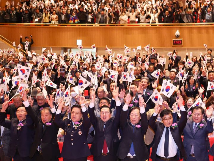 [대전=뉴시스] 대전시는 1일 오전 시청 대강당에서 제107주년 3·1절 기념행사를 열었다. (사진=대전시 제공) 2026.03.01. photo@newsis.com *재판매 및 DB 금지