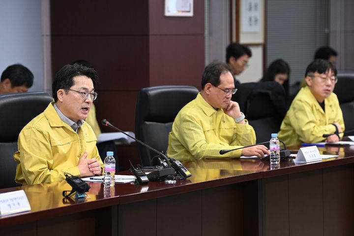 [서울=뉴시스] 김근수 기자 = 문신학 산업통상부 차관이 1일 서울 종로구 한국무역보험공사 대회의실에서 열린 ‘이란 사태’ 실물경제 점검회의에서 발언하고 있다. (사진= 산업통상부 제공) 2026.03.01. photo@newsis.com *재판매 및 DB 금지