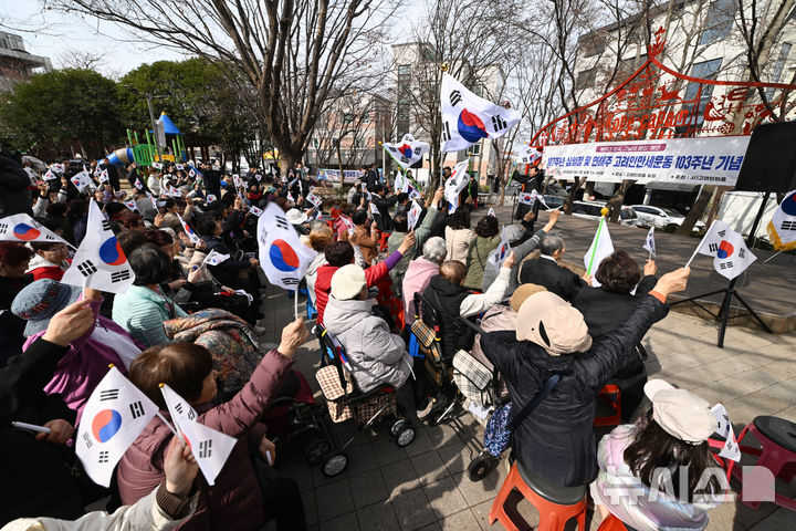 [광주=뉴시스] 이영주 기자 = 제107주년 3·1만세운동 기념일인 1일 오후 광주 광산구 고려인마을에서 107주년 3·1절 및 연해주 고려인 만세운동 103주년 기념행사가 열리고 있다. 2026.03.01. leeyj2578@newsis.com