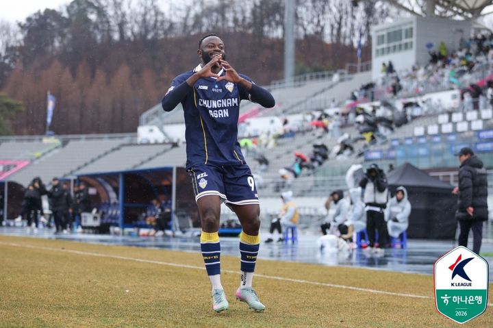 [서울=뉴시스]K리그2 충남아산 은고이. (사진=한국프로축구연맹 제공)