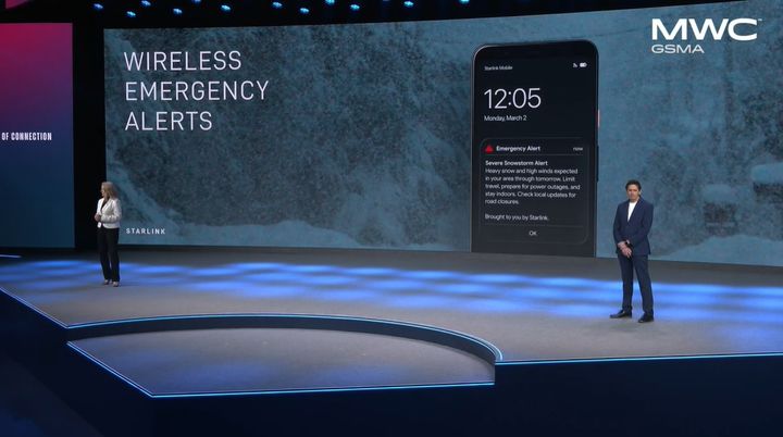 그윈 숏웰 스페이스X 사장(왼쪽)과 마이클 니콜스 스페이스X 스타링크 부문 수석부사장(SVP)이 스페인 바르셀로나에서 열린 모바일 월드 콩그레스 2026(MWC 2026)에서 '스타링크와 위성-모바일 통신의 미래(The Future of Satellite-to-Mobile with Starlink)'를 주제로 키노트 발표를 진행하고 있다. (사진=MWC 홈페이지 캡처) *재판매 및 DB 금지