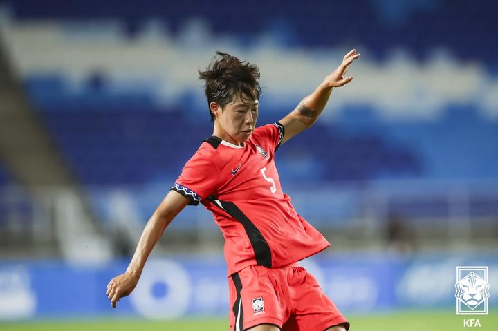 [서울=뉴시스]여자 축구대표팀 '캡틴' 고유진. (사진=대한축구협회 제공)