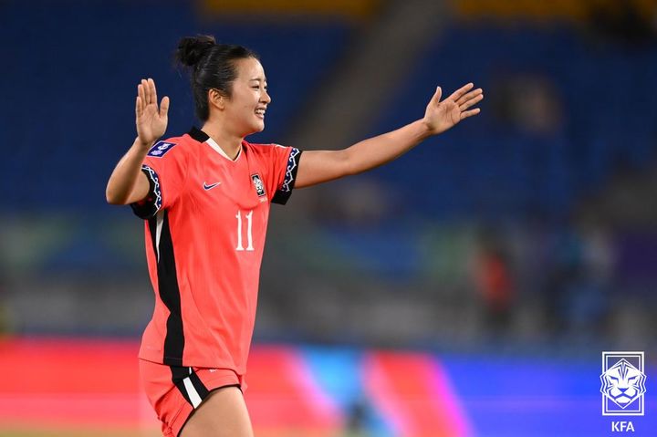[서울=뉴시스] 2일 호주 골든코스트 로비나 골드코스트 스타디움에서 열린 2026 아시아축구연맹(AFC) 여자 아시안컵 1차전 대한민국과 이란의 경기, 선제골을 넣은 최유리가 세리머니를 하고 있다. (사진=KFA 제공) 2026.03.02. photo@newsis.com *재판매 및 DB 금지