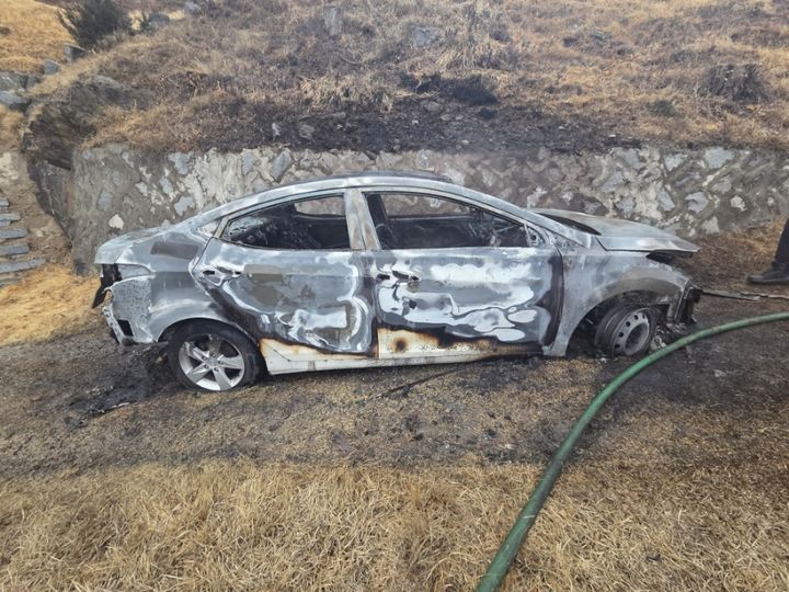 천안 풍산공원묘원 진입로서 차량 화재…80대 숨져