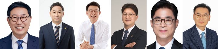 [남양주=뉴시스] 사진 왼쪽부터 김한정 전 국회의원, 이원호 변호사, 최현덕 전 남양주부시장, 김지훈 남양주시의원, 백주선 변호사, 윤용수 전 경기도의원. *재판매 및 DB 금지 *재판매 및 DB 금지