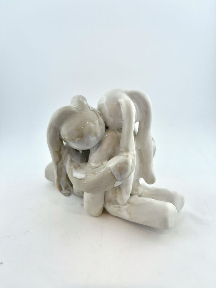 이나윤 개인전 ‘Don’t Speak’. 토끼 세라믹 작업 *재판매 및 DB 금지