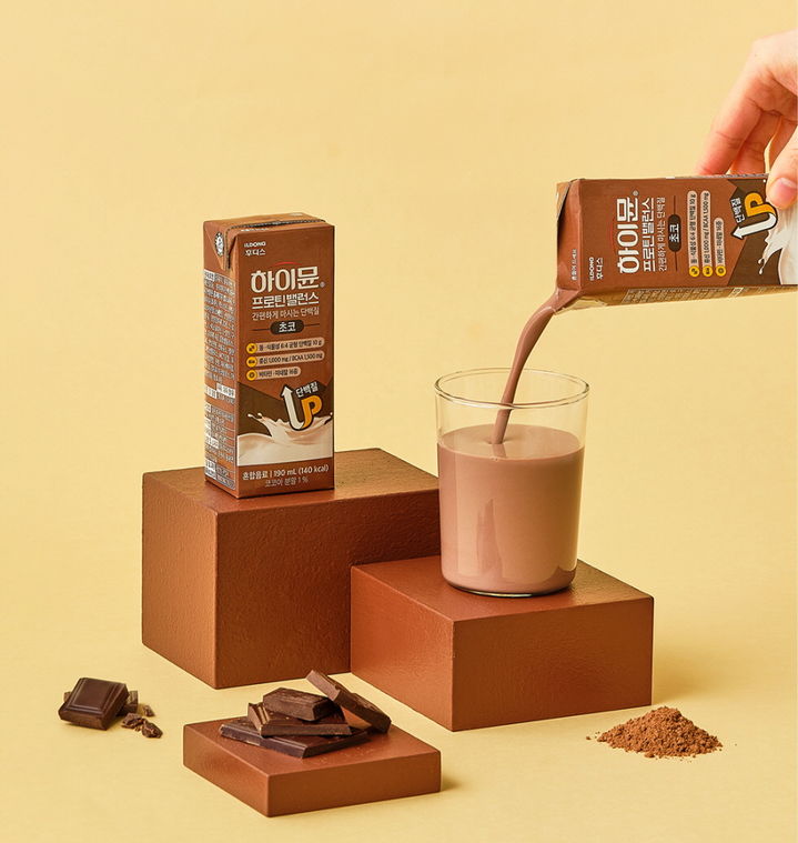 [서울=뉴시스]일동후디스가 진한 초코 풍미를 담은 '하이뮨 프로틴 밸런스 초코'를 출시했다.(사진=일동후디스) *재판매 및 DB 금지