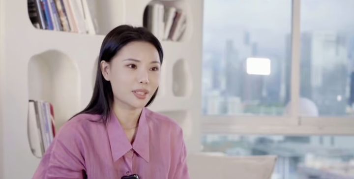 [서울=뉴시스]아들을 중시하는 가정에서 소외돼 자란 한 중국 여성이 연 매출 수천만 달러 규모의 패션 브랜드를 일군 사연이 화제를 모으고 있다. (사진=도우인) *재판매 및 DB금지 *재판매 및 DB 금지