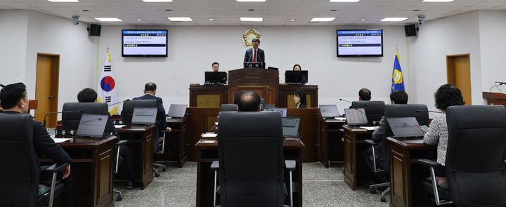 [산청=뉴시스] 산청군의회 제311회 임시회 폐회 (사진=산청군의회 제공) 2026. 03. 03. photo@newsis.com *재판매 및 DB 금지