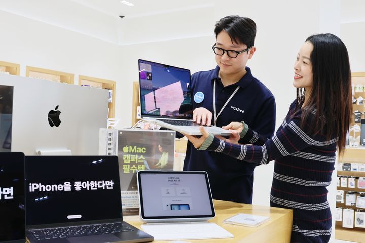 [대구=뉴시스] 롯데백화점 대구점은 본격적인 신학기 시즌을 맞아 학생들을 위한 '프리스비 신학기 특별 프로모션'을 진행한다. (사진=롯데백화점 제공) 2026.03.03. photo@newsis.com *재판매 및 DB 금지