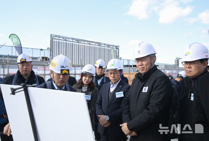 김이탁 국토 1차관 "3기 신도시 첫 입주 차질없이 준비"