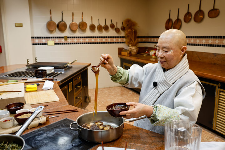 [서울=뉴시스] 미국 뉴욕에 있는 요리학교 CIA(에서 열린 정관스님 특강 (사진=한국불교문화사업단 제공) 2026.03.03. photo@newsis.com *재판매 및 DB 금지