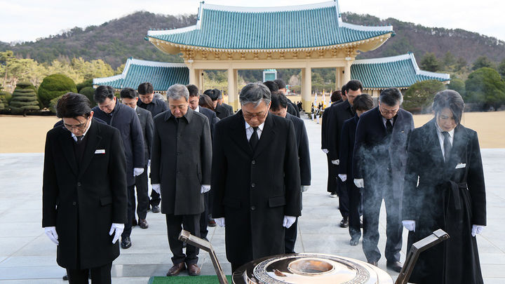 김태승 코레일 사장, 대전현충원·철도 이원성역 참배