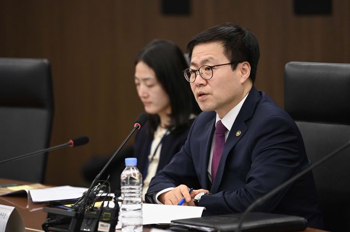 [서울=뉴시스] 여한구 산업통상부 통상교섭본부장이 3일 오후 서울 중구 대한상공회의소에서 열린 대미 통상 현안 관련 전문가 간담회에서 발언하고 있다. (사진=산업통상부 제공) 2026.03.03. photo@newsis.com *재판매 및 DB 금지