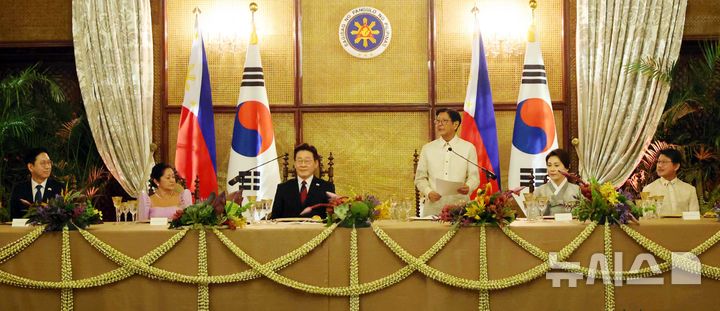 [마닐라=뉴시스] 최동준 기자 = 필리핀 페르디난드 마르코스 주니어 대통령이 3일(현지 시간) 마닐라 말라카냥궁에서 열린 이재명 대통령 국빈 만찬에서 인사말을 하고 있다. 2026.03.03. photocdj@newsis.com