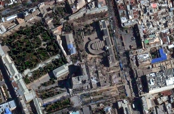 [테헤란=AP/뉴시스] 밴터(Vantor)가 제공한 위성사진에 3일(현지 시간) 이란 수도 테헤란의 사법 청사 단지가 공습으로 파손돼 있다. 2026.03.04. 