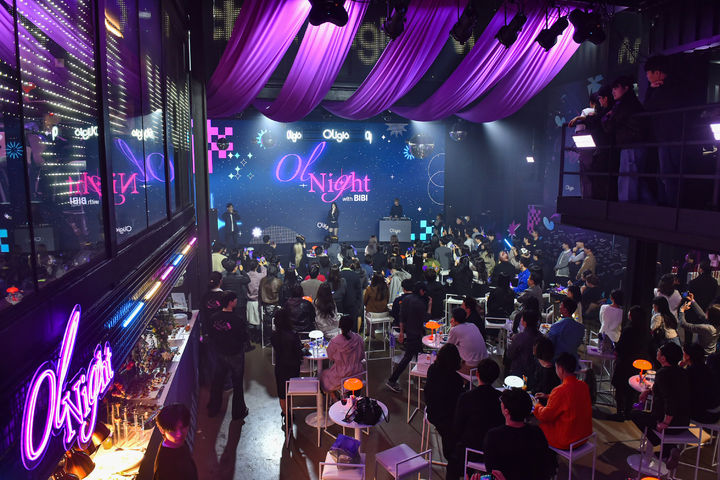 [서울=뉴시스] 미용의료기기 기업 원텍은 지난달 28일 서울 강남구 SJ쿤스트할레에서 올리지오 모델인 가수 겸 배우 비비(BIBI)와 함께 VIP 고객 초청 행사를 진행했다고 4일 밝혔다. (사진=원텍 제공) 2026.03.04. photo@newsis.com *재판매 및 DB 금지