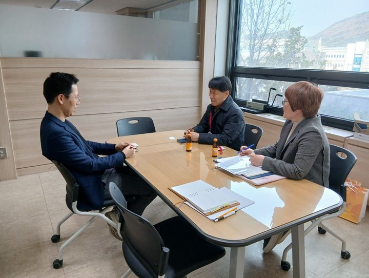 [진주=뉴시스]진주시, LH방문 가호동 일대 청년매입 임대주택 확대 건의.(사진=진주시 제공).2026.03.04.jkgyu@newsis.com *재판매 및 DB 금지