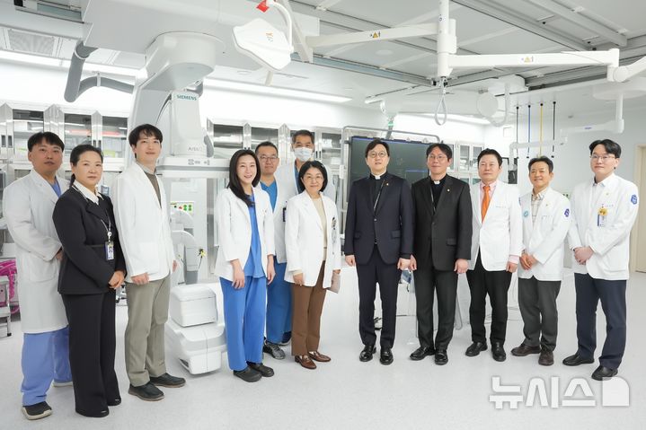 국제성모병원, '첨단 혈관조영촬영장비' 도입…정밀 시술