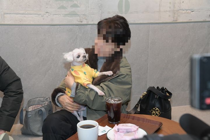 [서울=뉴시스] 4일 식약처는 위생·안전기준을 갖추고 출입구에 표지판 등으로 안내하는 음식점은 반려동물과 함께 출입할 수 있다고 밝혔다. (사진=식약처 제공) 2026.03.04. photo@newsis.com *재판매 및 DB 금지