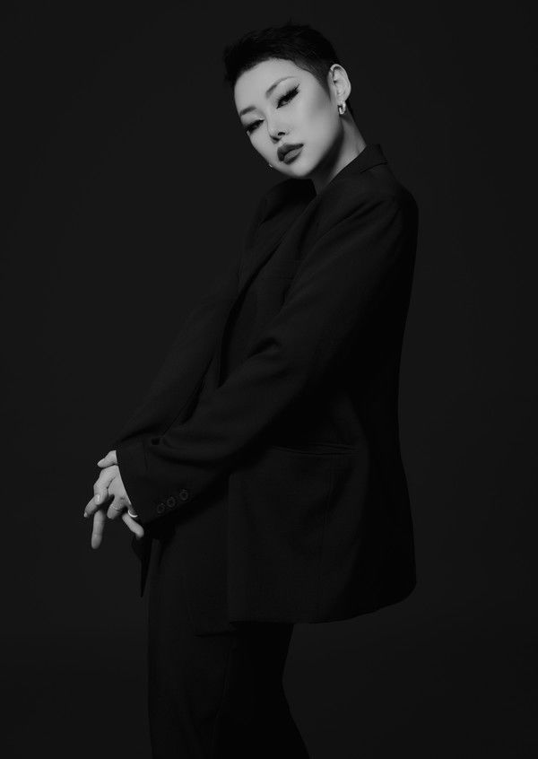 [서울=뉴시스] 래퍼 치타(화가 김은영). (사진 = 전시기획사 고운(GOUN) 제공) 2026.03.04. photo@newsis.com *재판매 및 DB 금지