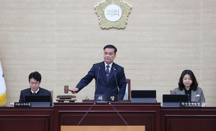 [고창=뉴시스] 4일 열린 고창군의회 제322회 임시회 제7차 본회의, 조민규 의장이 회의를 진행하고 있다. (사진=고창군의회의 제공) 2026.03.04. photo@newsis.com&nbsp; *재판매 및 DB 금지