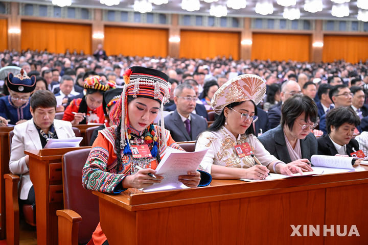 [베이징=신화/뉴시스] 제14기 중국인민정치협상회의(정협) 전국위원회 제4차 회의 개막식이 4일 오후 베이징 인민대회당에서 열리고 있다. 2026.03.04