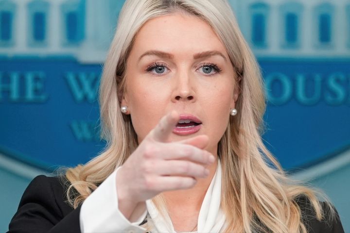 [워싱턴=AP/뉴시스]캐럴라인 레빗 미국 백악관 대변인이 4일(현지 시간) 정례브리핑에서 발언하고 있다. 2026.03.05