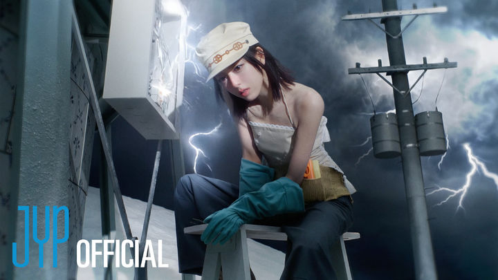 있지 유나, 데뷔 7년 만에 솔로 활동 병행...'아이스크림' - 뉴스 썸네일 이미지