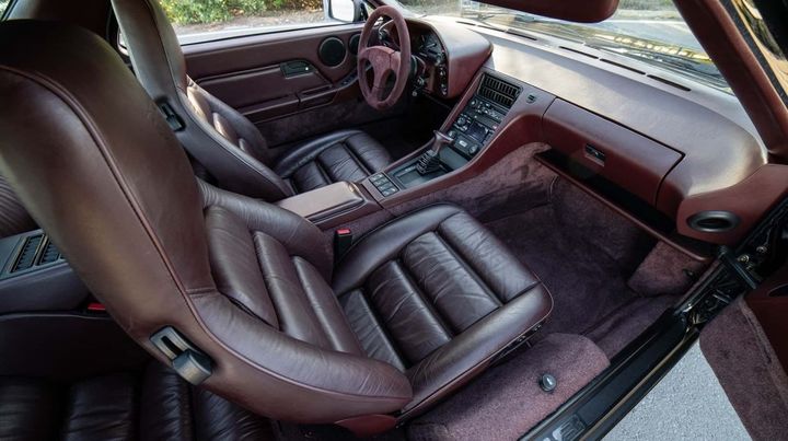 독일의 포르쉐 전문 튜닝 제조사 루프(RUF)가 1989년 이 회장을 위해 특별 제작한 '루프 928R'. 사진 구딩앤컴퍼니 *재판매 및 DB 금지