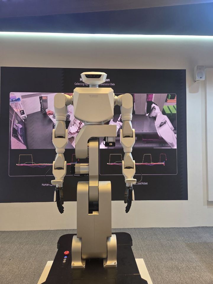 티로보틱스의 휴머노이드 티알-웍스(TR-WORKS) 모습. (사진=티로보틱스) *재판매 및 DB 금지