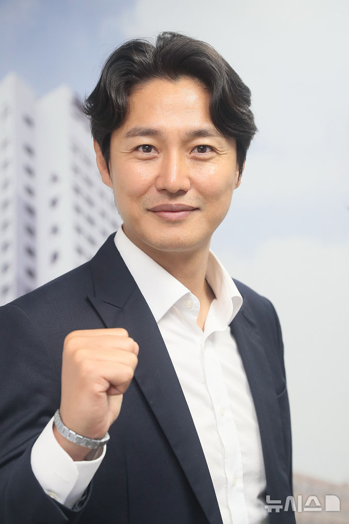 [완주=뉴시스]윤난슬 기자 = 전북 우석대학교는 핸드볼팀 최현호 감독이 오는 5월 중국에서 열리는 아시아챔피언십핸드볼대회에 출전할 남자 대학선발팀 감독으로 선임됐다고 5일 밝혔다. (사진=우석대 제공) photo@newsis.com