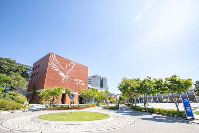 서울시립대, 교육부 '첨단산업 인재양성 부트캠프' AI 분야 선정 - 뉴스 썸네일 이미지