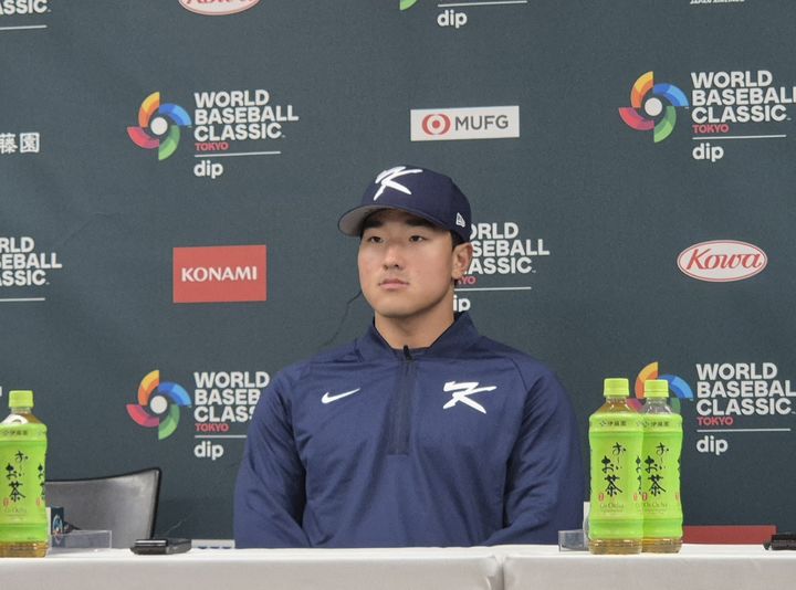 [도쿄=뉴시스] 문채현 기자 = 한국 야구 대표팀 안현민이 5일 일본 도쿄돔에서 열리는 2026 월드베이스볼클래식(WBC) 조별리그 C조 첫 경기 체코전을 앞두고 기자회견을 갖고 있다. 2026.03.05. dal@newsis.com *재판매 및 DB 금지